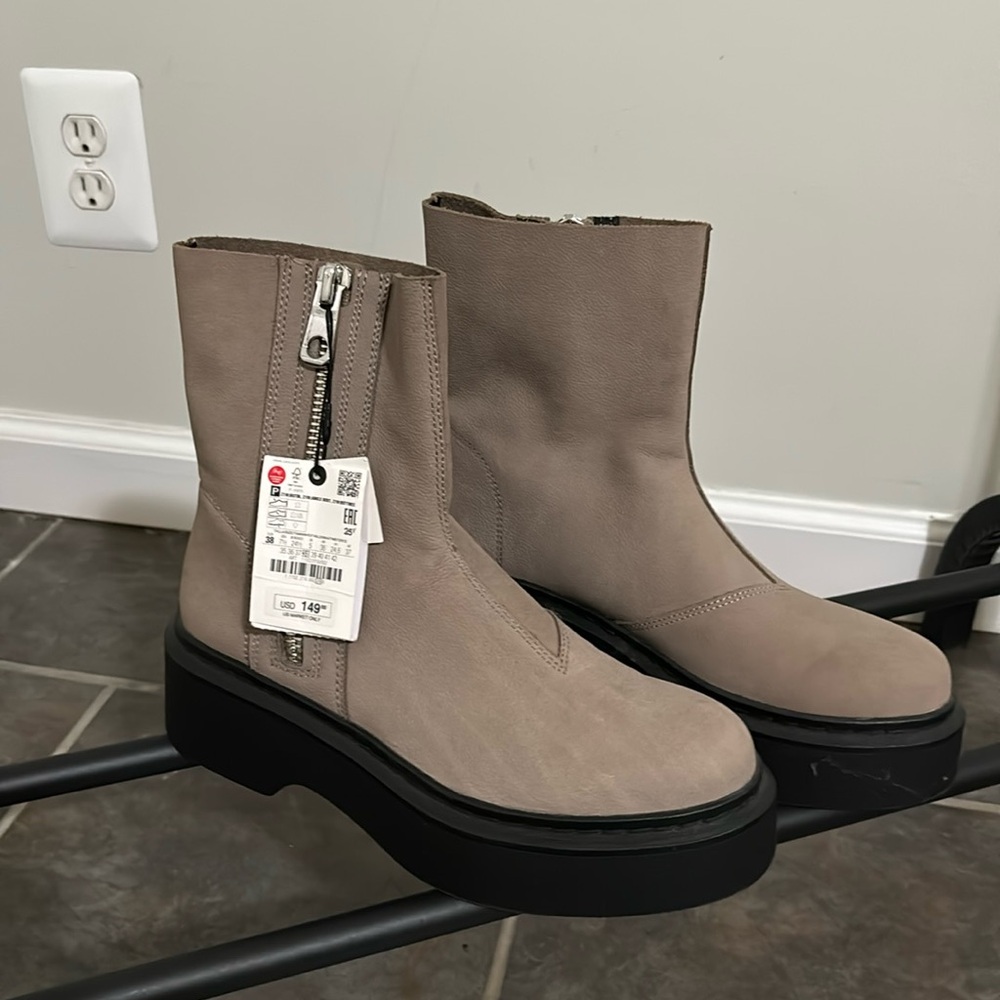 NEW ZARA size 38 soft leather platform ankle boots